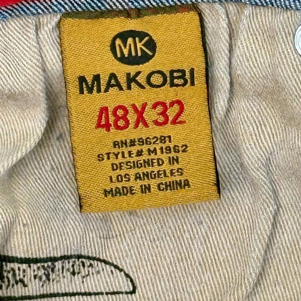 Makobi vintage trashed